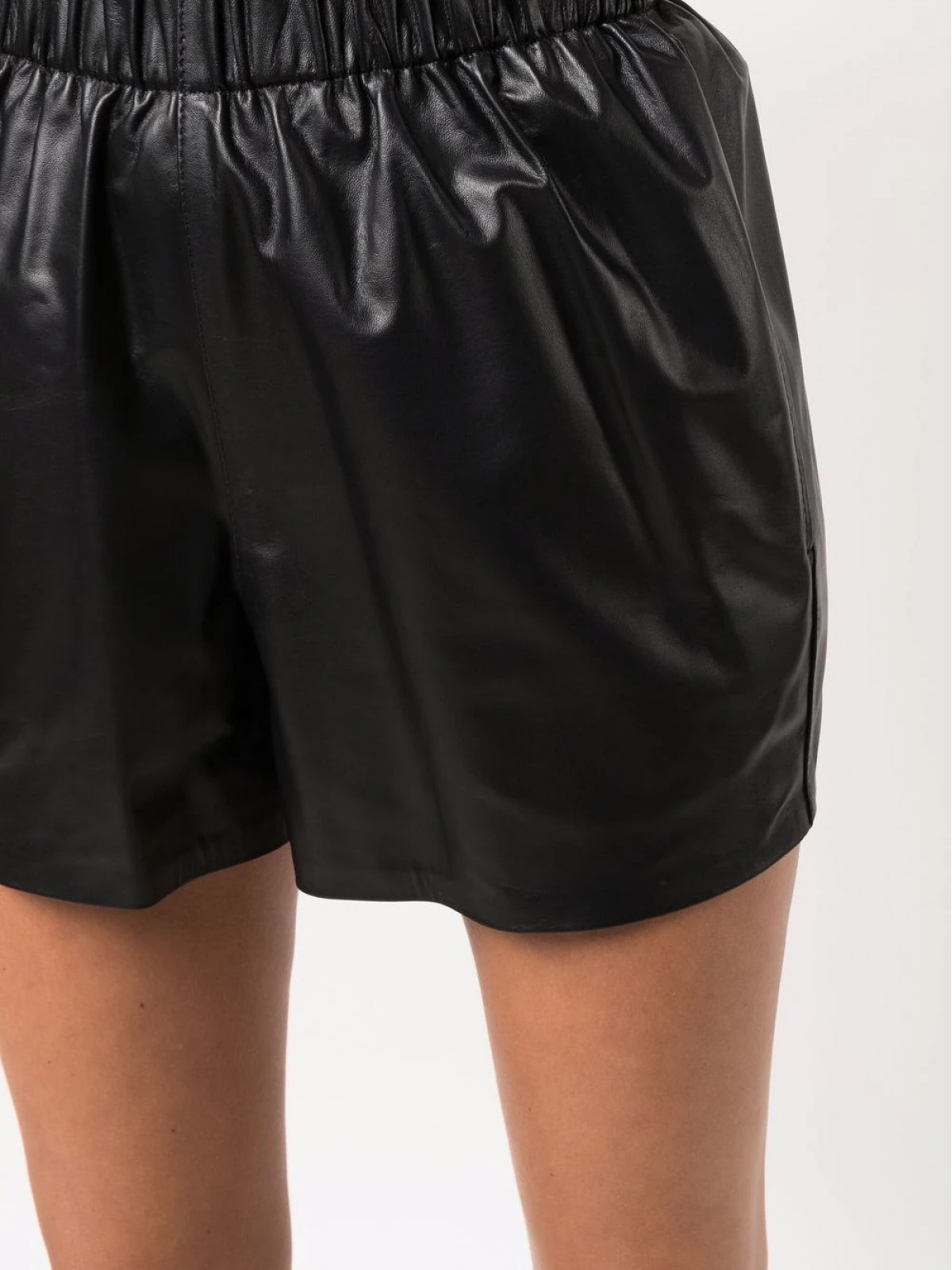 CRINKLED LEATHER SHORTS