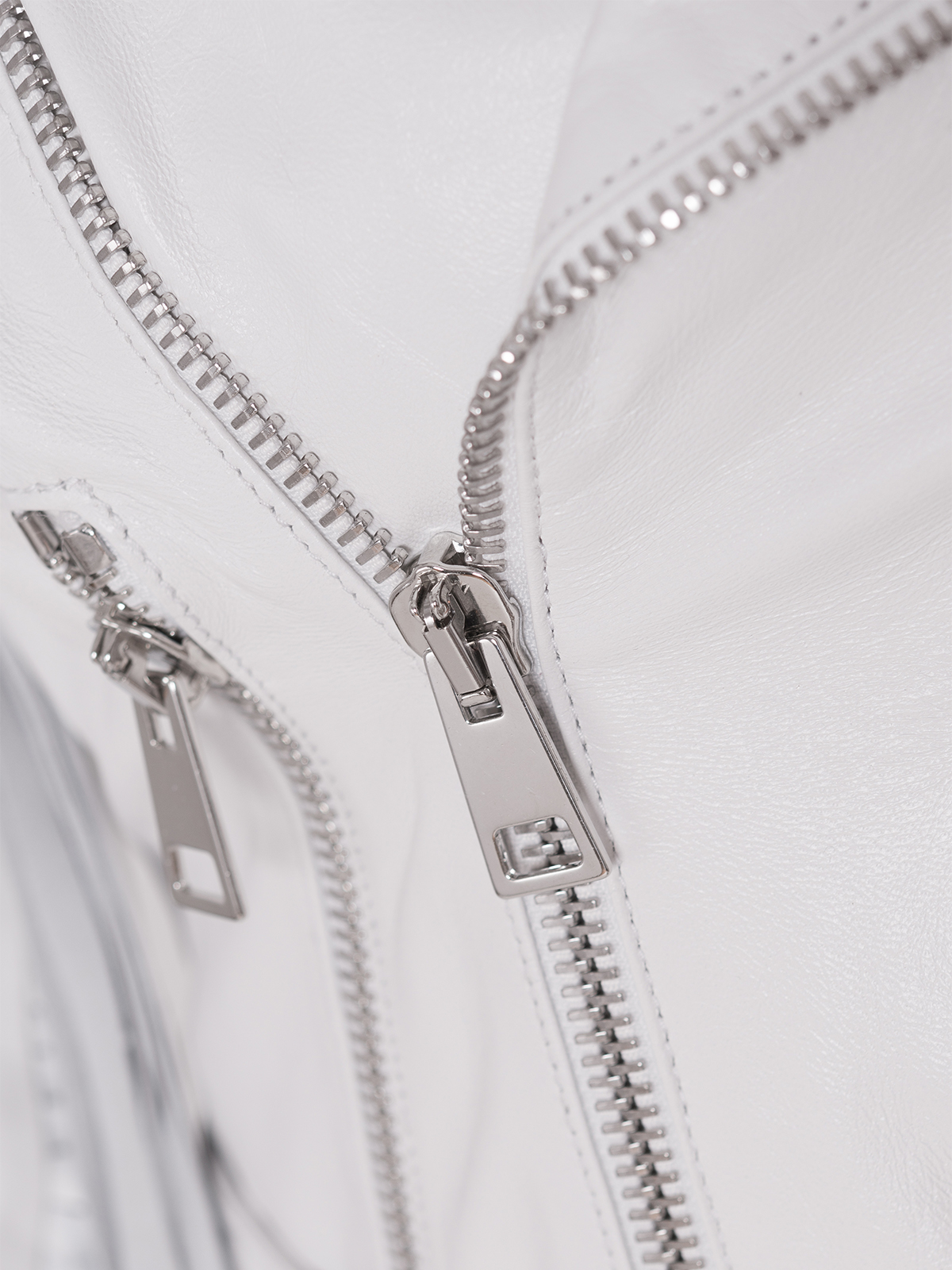 GEACA SCURTA CU FRANJURI