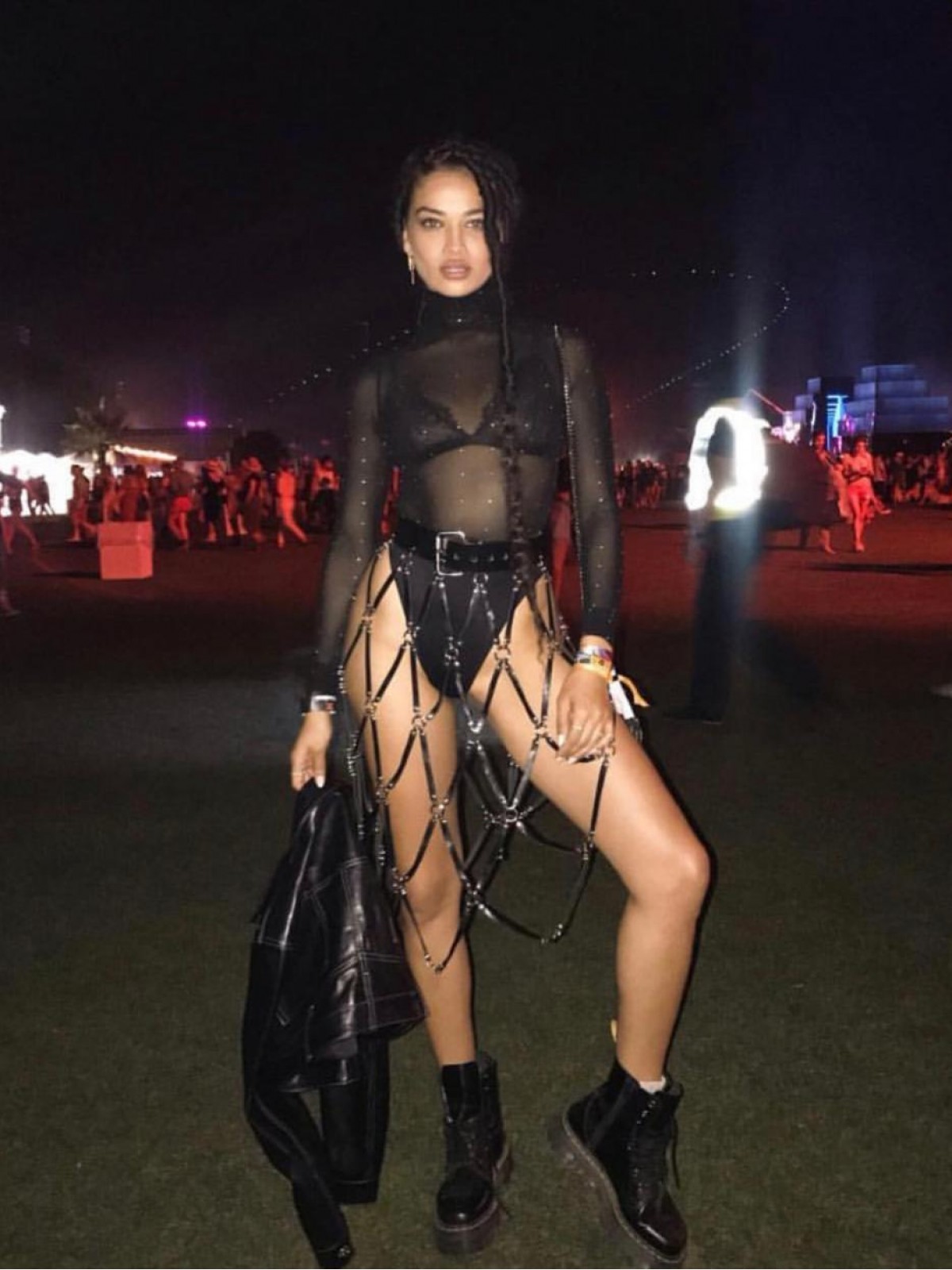 SHORT OVERSIZED JACKET